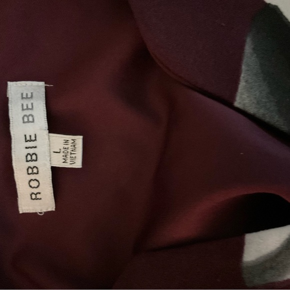 Robbie Bee Burgundy and White Floral Long Sleeve Dress - Picture 9 of 11